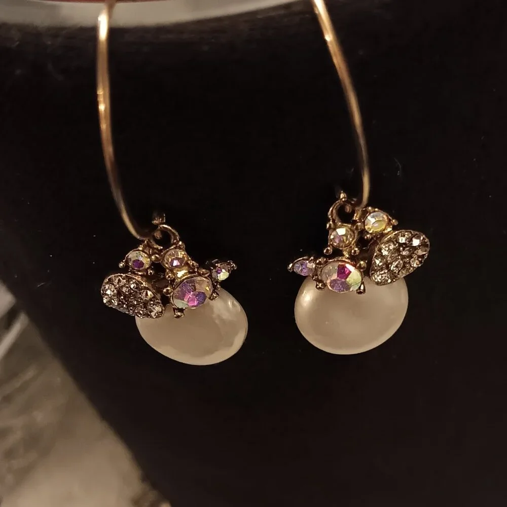 Gorgeous rhinestone pearl cluster earrings with gold filled ear hooks - Picture 3 of 5